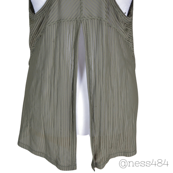 Women's Lululemon Tank Top Size M/L Green - Picture 5 of 7